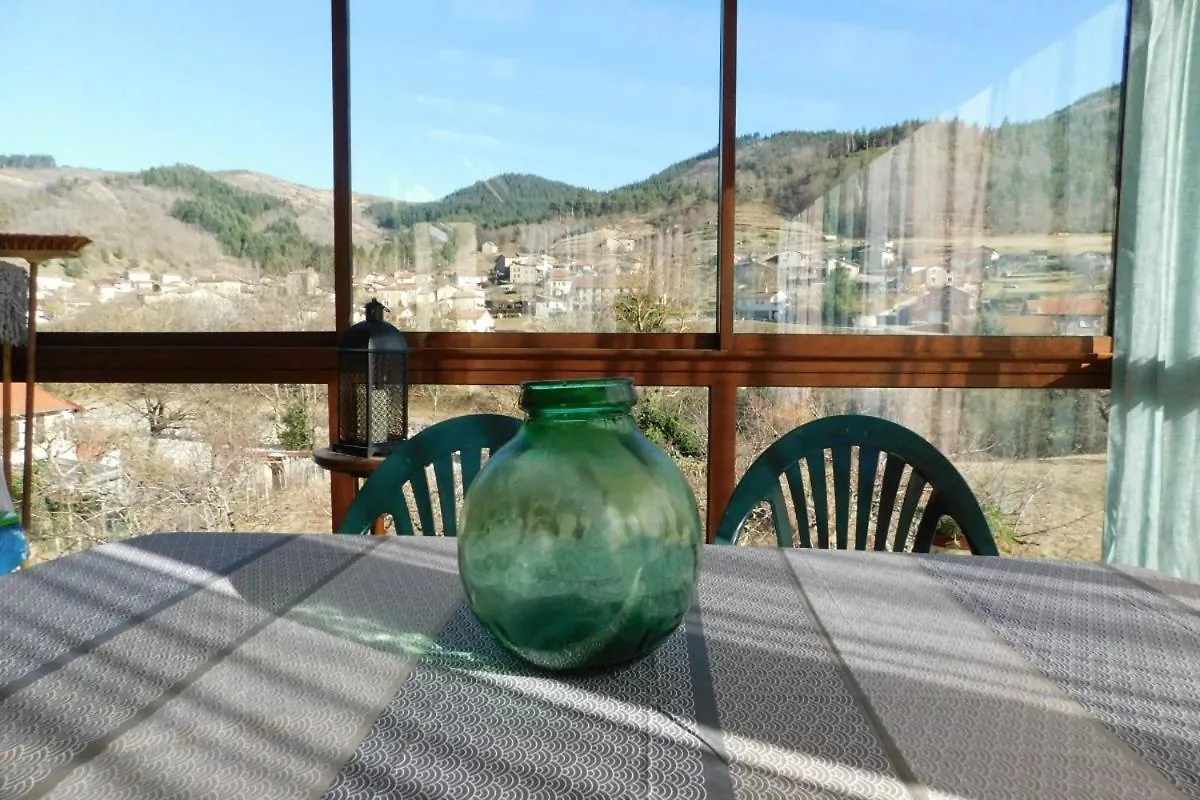 Gîte Le Gravier en haut de Villa proche de la Dolce Via Arcens